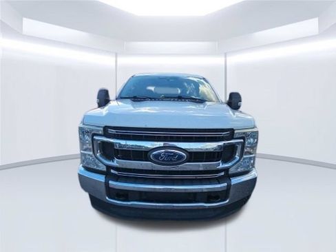 Used 2020 Ford F250 XLT AWD/4WD image 2