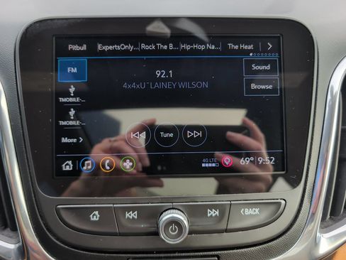 Used 2020 Chevrolet Equinox Premier FWD image 13