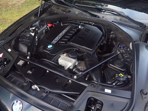 Used 2016 BMW 535i xDrive Sedan w/ Driver Assistance Package image 38