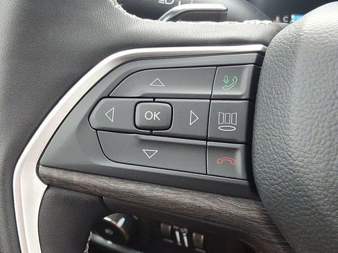 New 2025 Jeep Grand Cherokee Limited image 19