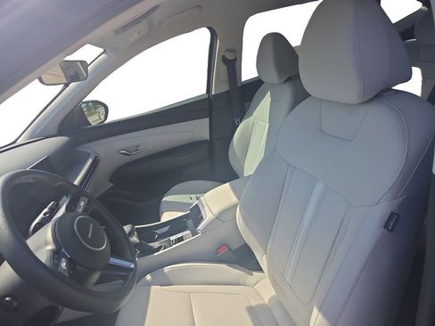 Used 2025 Hyundai Tucson SEL FWD image 9