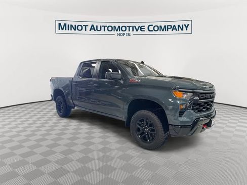 Used 2025 Chevrolet Silverado 1500 Custom Trail Boss AWD/4WD image 2