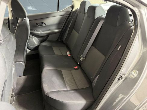 Used 2025 Nissan Sentra SV FWD image 17