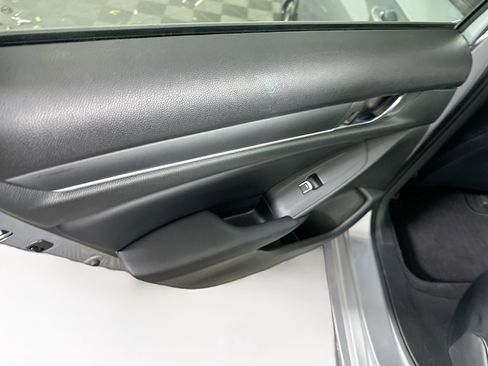 Used 2018 Honda Accord Sport image 24