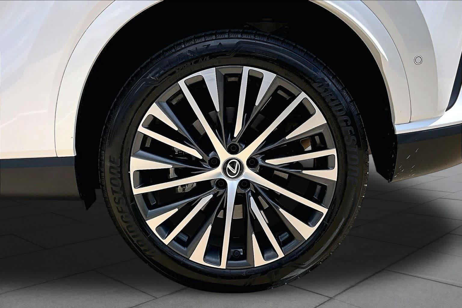 Used 2023 Lexus RX 350 Premium Plus w/ Accessory Package (Z1) AWD/4WD image 11