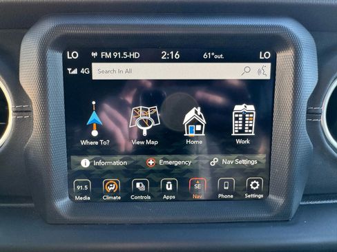 Used 2022 Jeep Wrangler Unlimited Sahara image 25