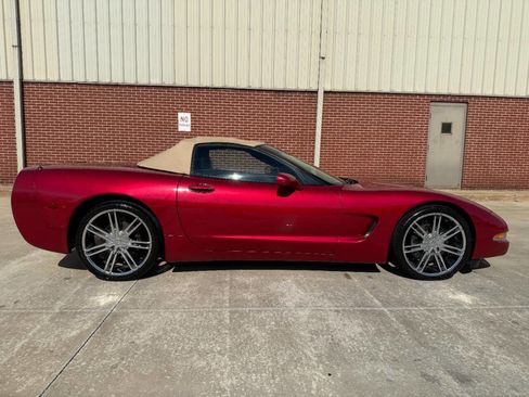 Used 2004 Chevrolet Corvette Convertible w/ Preferred Equipment Group image 3