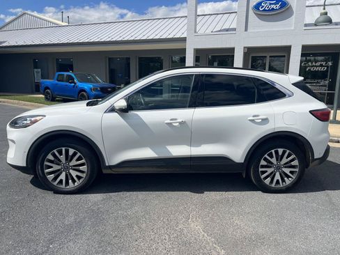 Used 2020 Ford Escape Titanium w/ Titanium Premium Package 2.0 AWD/4WD image 2