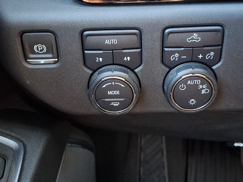 Certified 2024 Chevrolet Silverado 1500 LT AWD/4WD image 23