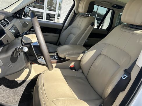 Used 2022 Land Rover Range Rover Westminster Edition image 10