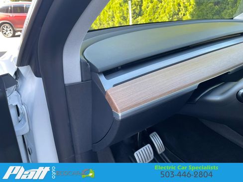 Used 2022 Tesla Model Y Performance image 23