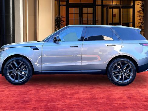 Used 2023 Land Rover Range Rover Sport SE image 14
