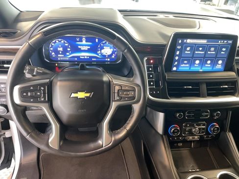 Used 2023 Chevrolet Suburban Premier w/ Advanced Technology Package AWD/4WD image 16