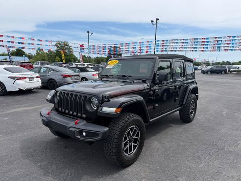 Used 2019 Jeep Wrangler Unlimited Rubicon w/ Dual Top Group AWD/4WD image 9