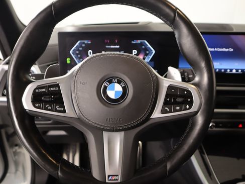 Used 2024 BMW X5 xDrive40i w/ Executive Package image 3