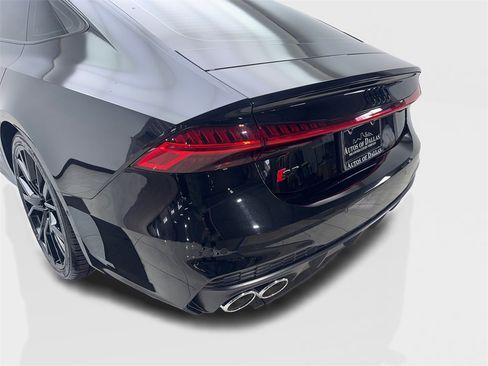 Used 2022 Audi S7 Premium Plus image 19