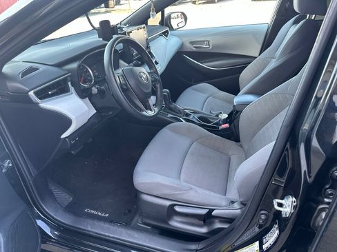 Used 2022 Toyota Corolla SE FWD image 3