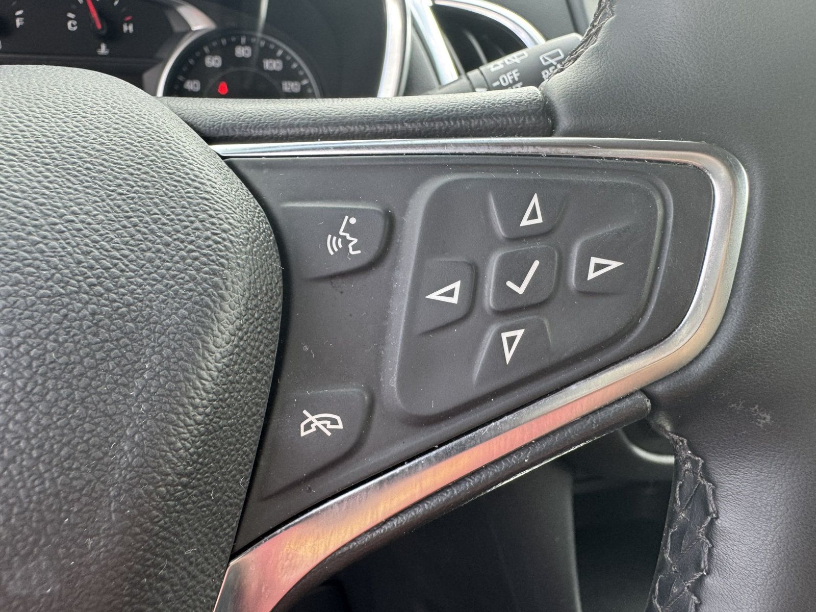 Used 2024 Chevrolet Equinox LT AWD/4WD image 28