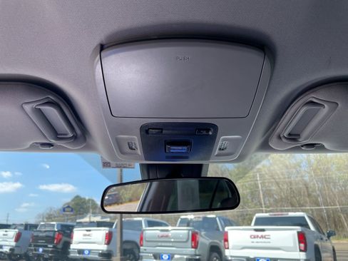 Used 2021 Toyota Camry SE image 15