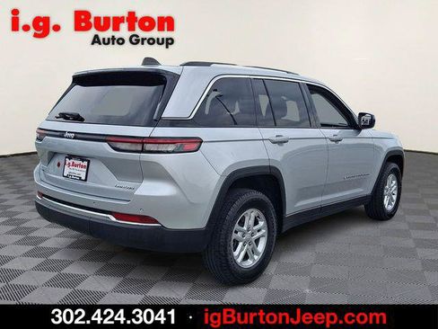 Certified 2023 Jeep Grand Cherokee Laredo AWD/4WD image 6