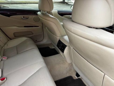 Used 2012 Lexus LS 460 image 19