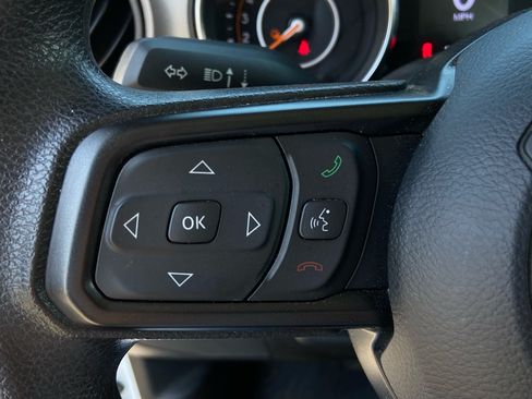 Used 2023 Jeep Gladiator Sport AWD/4WD image 16