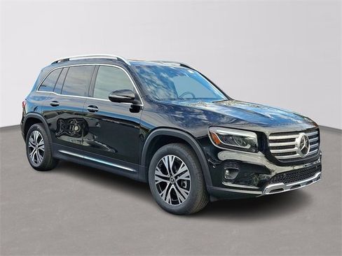 Certified 2024 Mercedes-Benz GLB 250 4MATIC w/ Driver Assistance Package image 3
