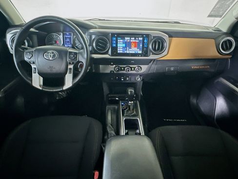 Used 2019 Toyota Tacoma SR5 image 25