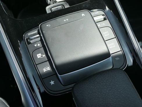 Used 2021 Mercedes-Benz GLB 250 image 21