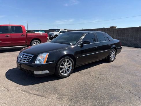 Used 2006 Cadillac DTS Performance FWD image 3
