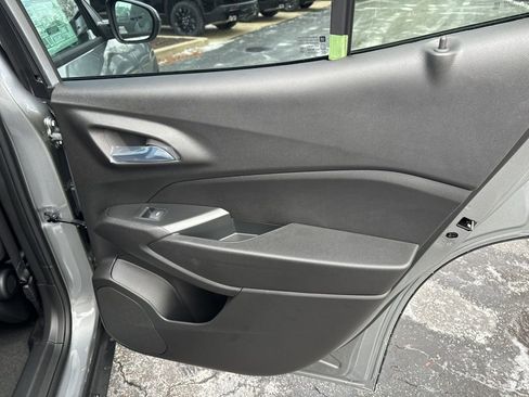 New 2026 Chevrolet Trax RS w/ Sunroof Package image 30