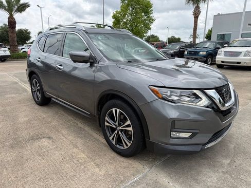 Used 2017 Nissan Rogue SL w/ SL Premium Package FWD image 9