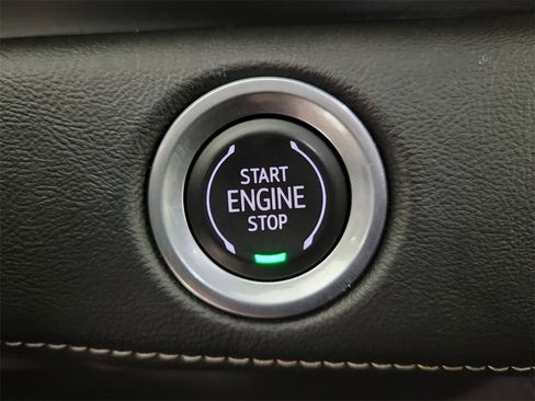 Certified 2021 Cadillac Escalade Sport w/ LPO, ONYX Package image 31