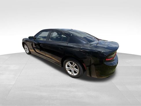 Used 2020 Dodge Charger SXT RWD image 6