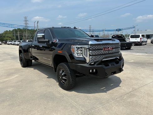 Used 2021 GMC Sierra 3500 Denali w/ Denali Ultimate Package AWD/4WD image 3