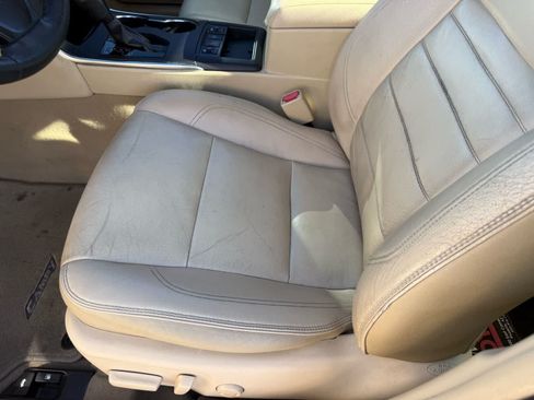 Used 2016 Toyota Camry XLE w/ Moonroof Package FWD image 16