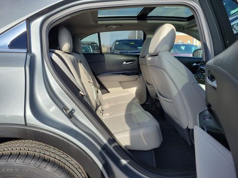 Used 2023 Cadillac XT4 Luxury w/ Cold Weather Package image 27