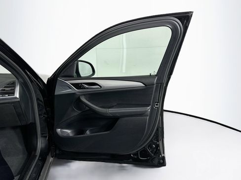 Used 2025 BMW X4 xDrive30i w/ Premium Package image 34