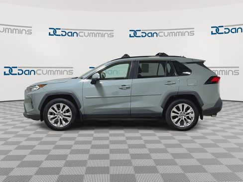 Used 2019 Toyota RAV4 XLE Premium w/ Advanced Technology Package AWD/4WD image 5