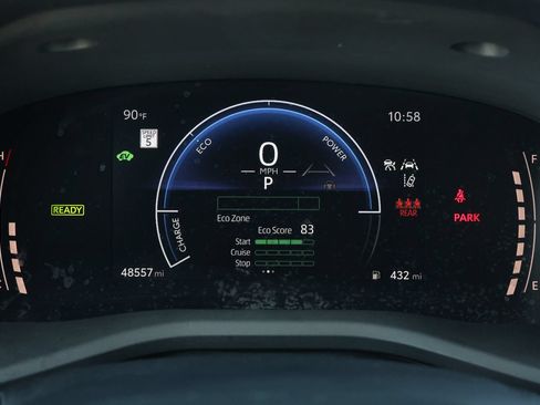 Used 2025 Toyota Camry SE FWD image 18