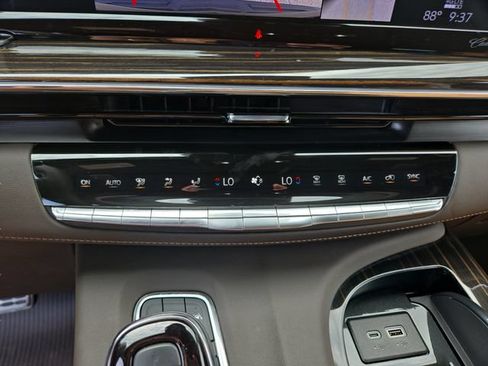 Certified 2024 Cadillac Escalade Sport w/ Touring Package AWD/4WD image 33