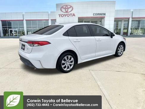 Used 2025 Toyota Corolla LE image 5