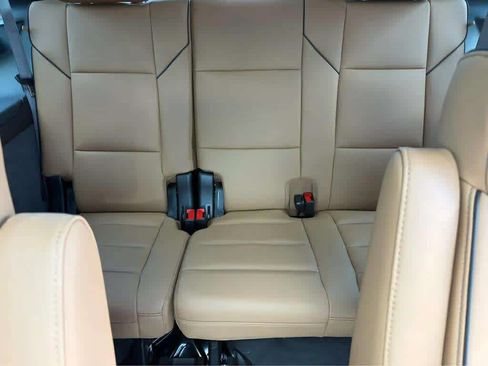 Used 2026 Cadillac Escalade Luxury w/ LPO, Floor Liner Package AWD/4WD image 11