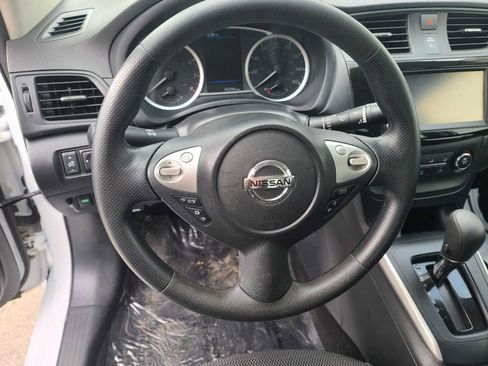 Used 2019 Nissan Sentra S image 6