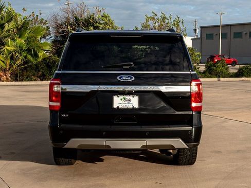 Used 2020 Ford Expedition XLT w/ Equipment Group 202A image 3