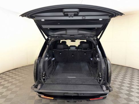 Used 2023 Land Rover Range Rover Long Wheelbase SE AWD/4WD image 22