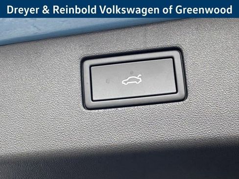 New 2026 Volkswagen Tiguan SE image 32