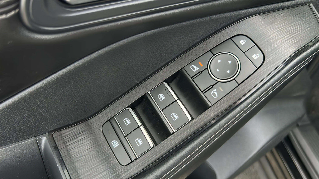 Used 2023 Nissan Rogue SL FWD image 29