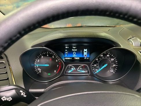 Used 2018 Ford Escape Titanium AWD/4WD image 32