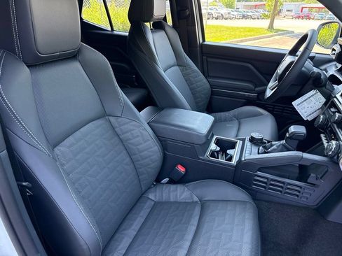 Used 2026 Toyota 4Runner TRD Off-Road Premium AWD/4WD image 12